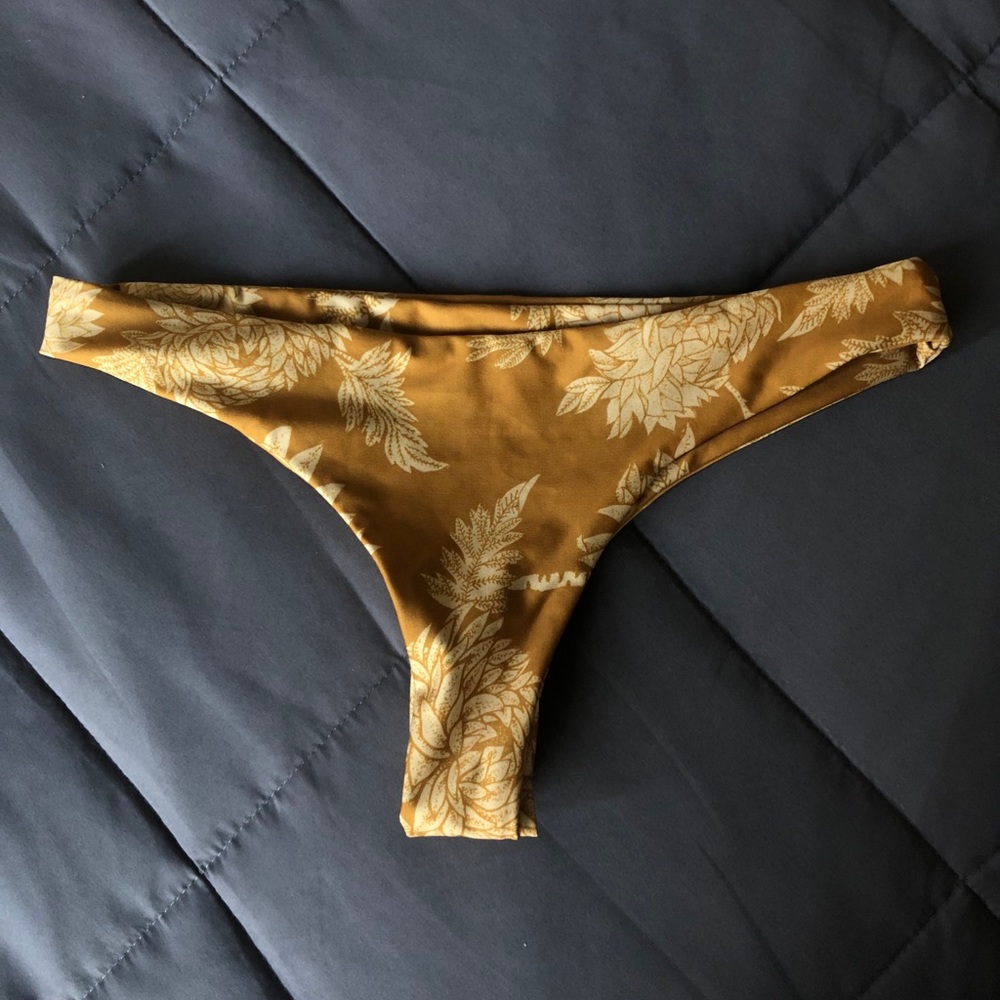 Novella Royale Bikini Bottom